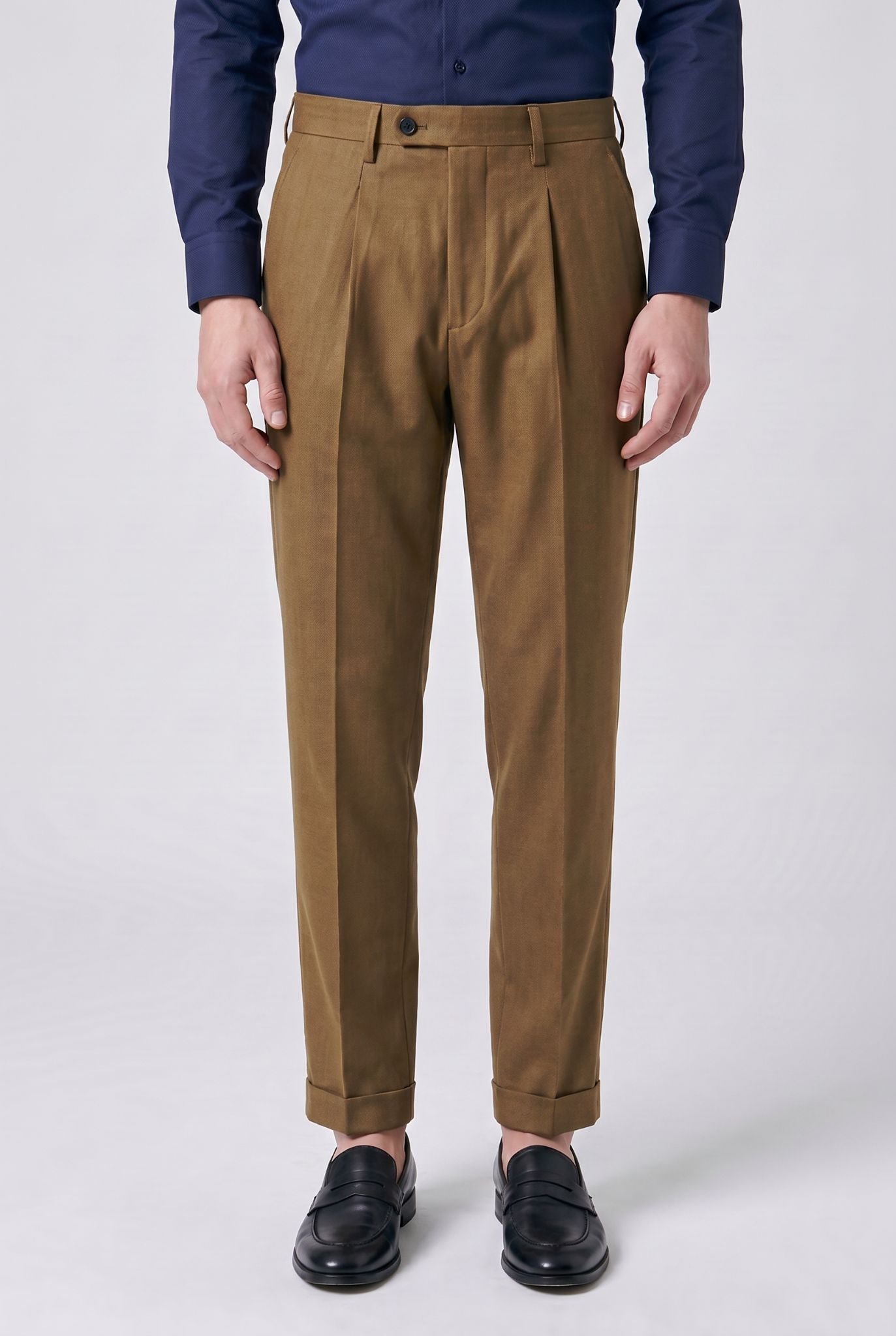 Calça Alfaiataria Masculina em Poliviscose Acetinada Cáqui