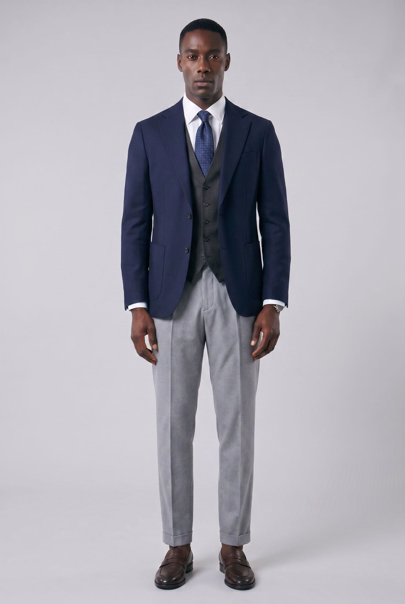 Calça Alfaiataria Masculina em Poliviscose Acetinada Cinza